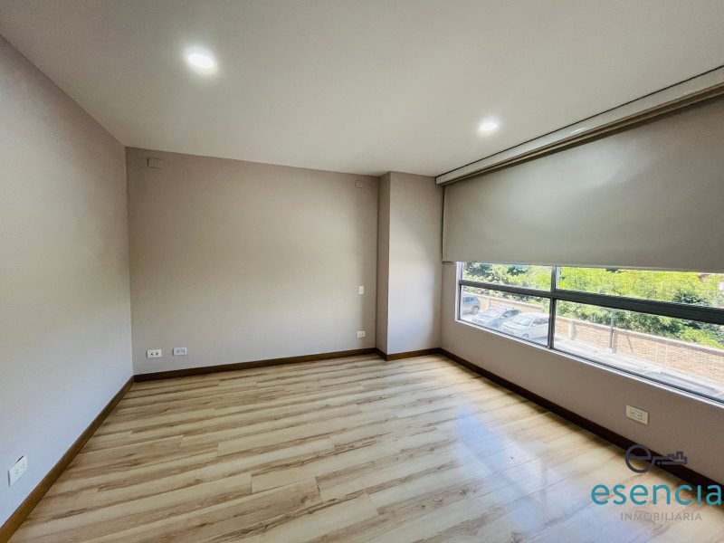 Apartamento en Arriendo en Loma Benedictinos